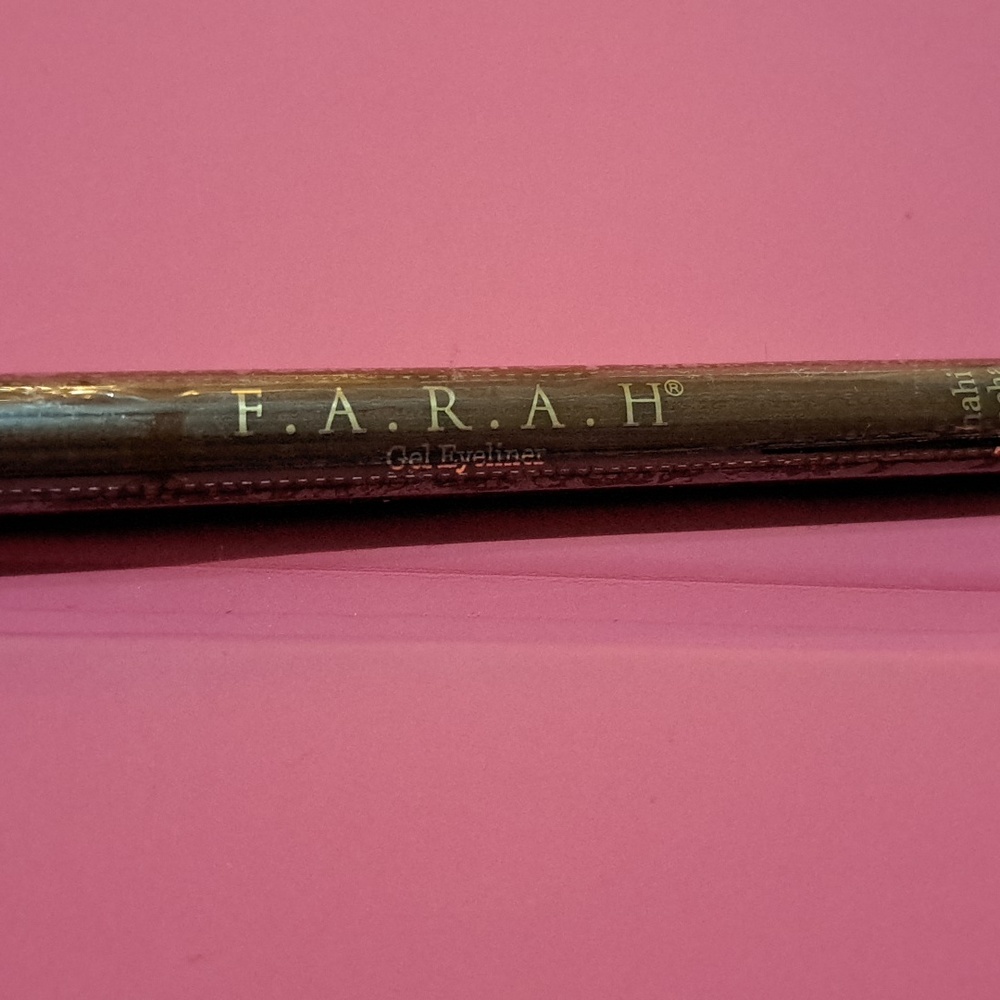 F.A.R.A.H. Gel Eyeliner in Shahi Mocha Glides On. New.
